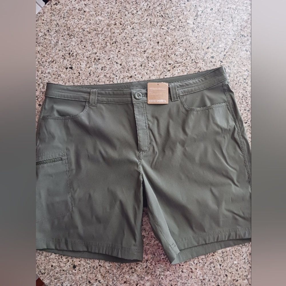 Women's Eddie Bauer shorts Olive Green Casual Shorts
